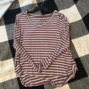 Soft and sexy American Eagle long sleeve.